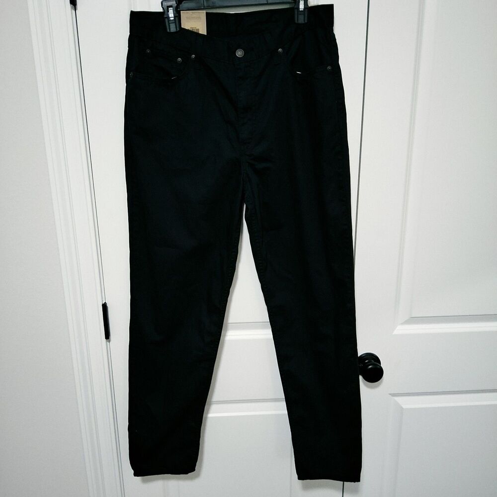 Levi's High-Waisted Mom Relaxed Fit Black Jeans Size 32 x 30 New w/ Tags